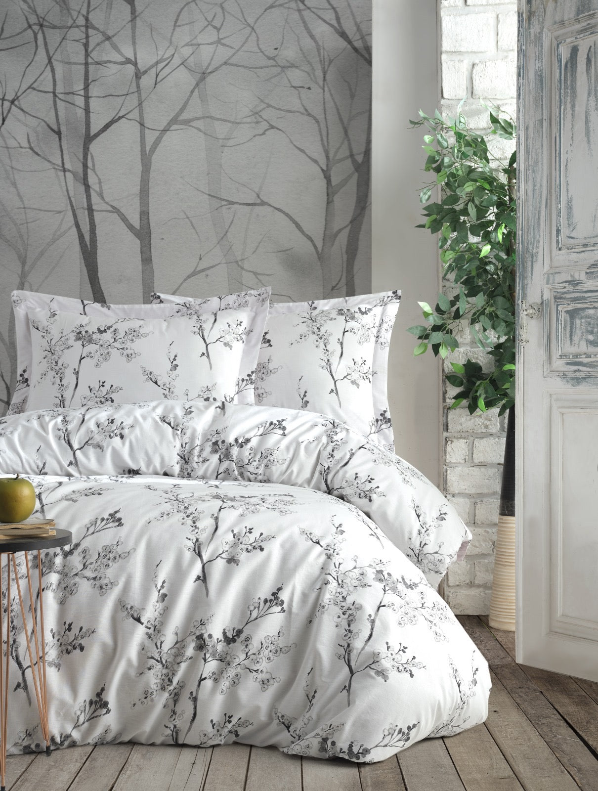 Bettwäsche-Set mit schwarz-weißem Blumenmuster aus 100 % Baumwolle – OEKO-TEX®-zertifizierter botanischer Druck für ruhige, zeitlose Interieurs | Die Floral Edition von Mila Home