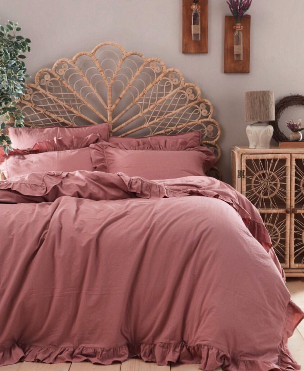 Bettwäsche-Set aus 100 % Baumwolle in der Kollektion „Dusty Rose Soft Garment Washed“ mit weichen Rüschen | OEKO-TEX®-zertifiziert, Knitteroptik