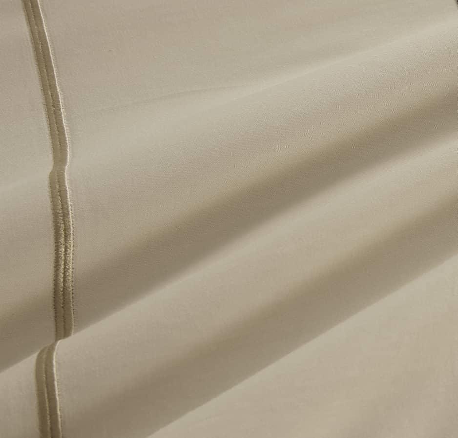 Hotel Collection – Line Edition | Luxuriöses beiges Bettwäscheset mit Doppelstickerei – 300 Fäden pro Zoll, Premium-Baumwolle – 6-teiliges Bettbezugset