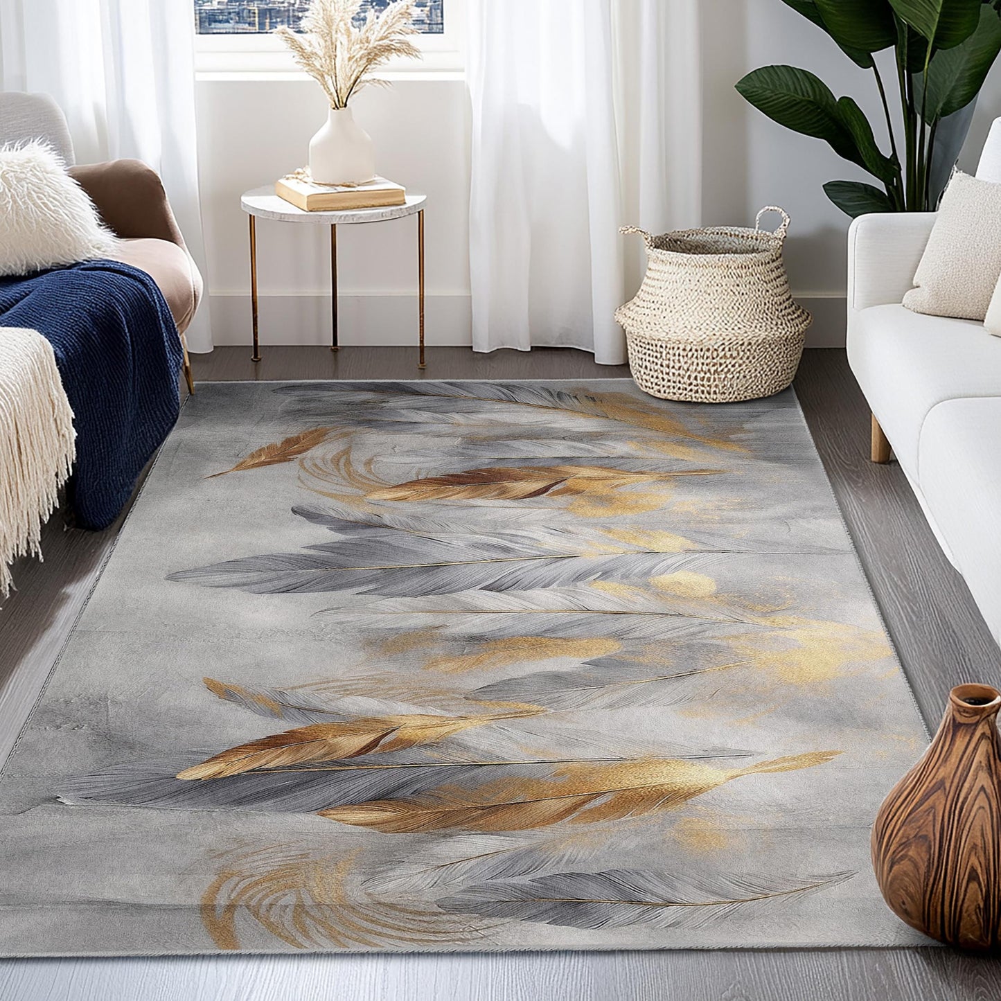Eleganter rechteckiger Teppich mit Federdesign | Modernes Wohnambiente in Gold und Grau | Stilvoller Wohnzimmerteppich | Weiche, waschbare Fußmatte