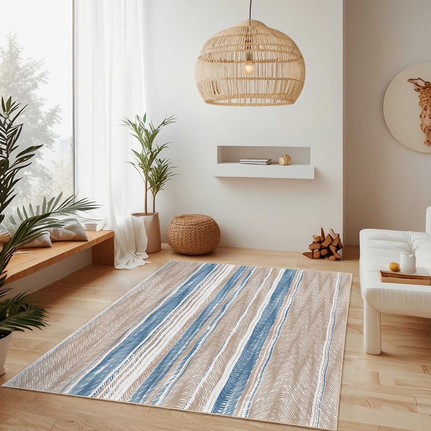 Eleganter, gestreifter rechteckiger Teppich, moderner Wohnzimmerteppich, weicher beige-blau gestreifter Teppich, stilvolle Wohndekoration, gemütliche Zimmermatte