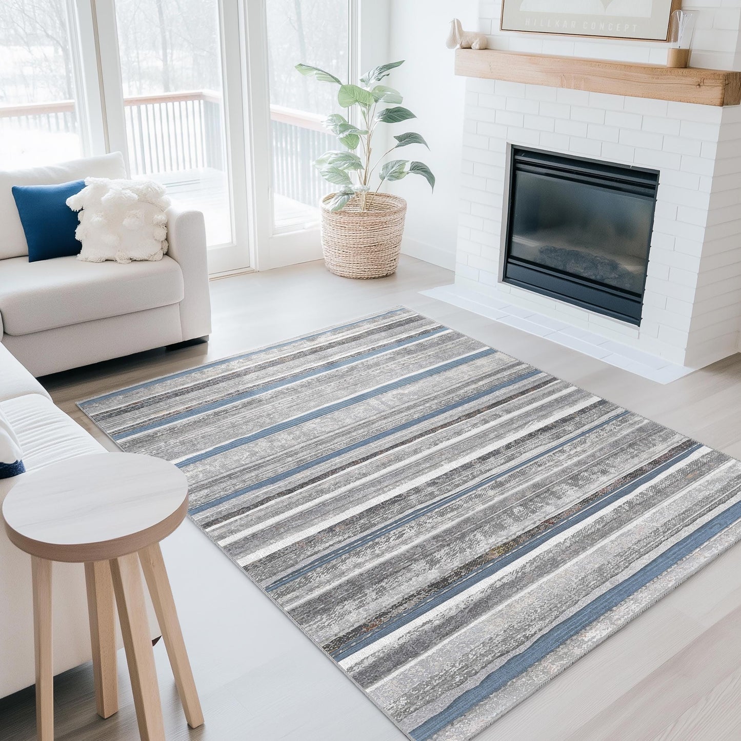 Eleganter, gestreifter Teppich, rechteckiger Wohnzimmerteppich, stilvolle Wohndekoration, moderner grauer und blauer Teppich, weicher Teppich für den Innenbereich