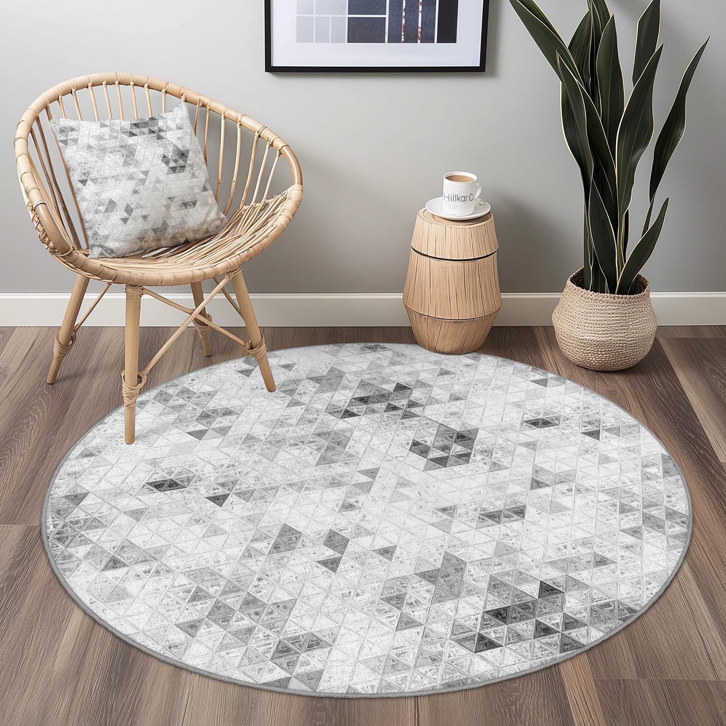 Runder Teppich mit geometrischem Dreiecksmuster, weicher runder Teppich, moderner Wohnzimmerteppich, stilvolle Wohndekoration, geometrische Fußmatte