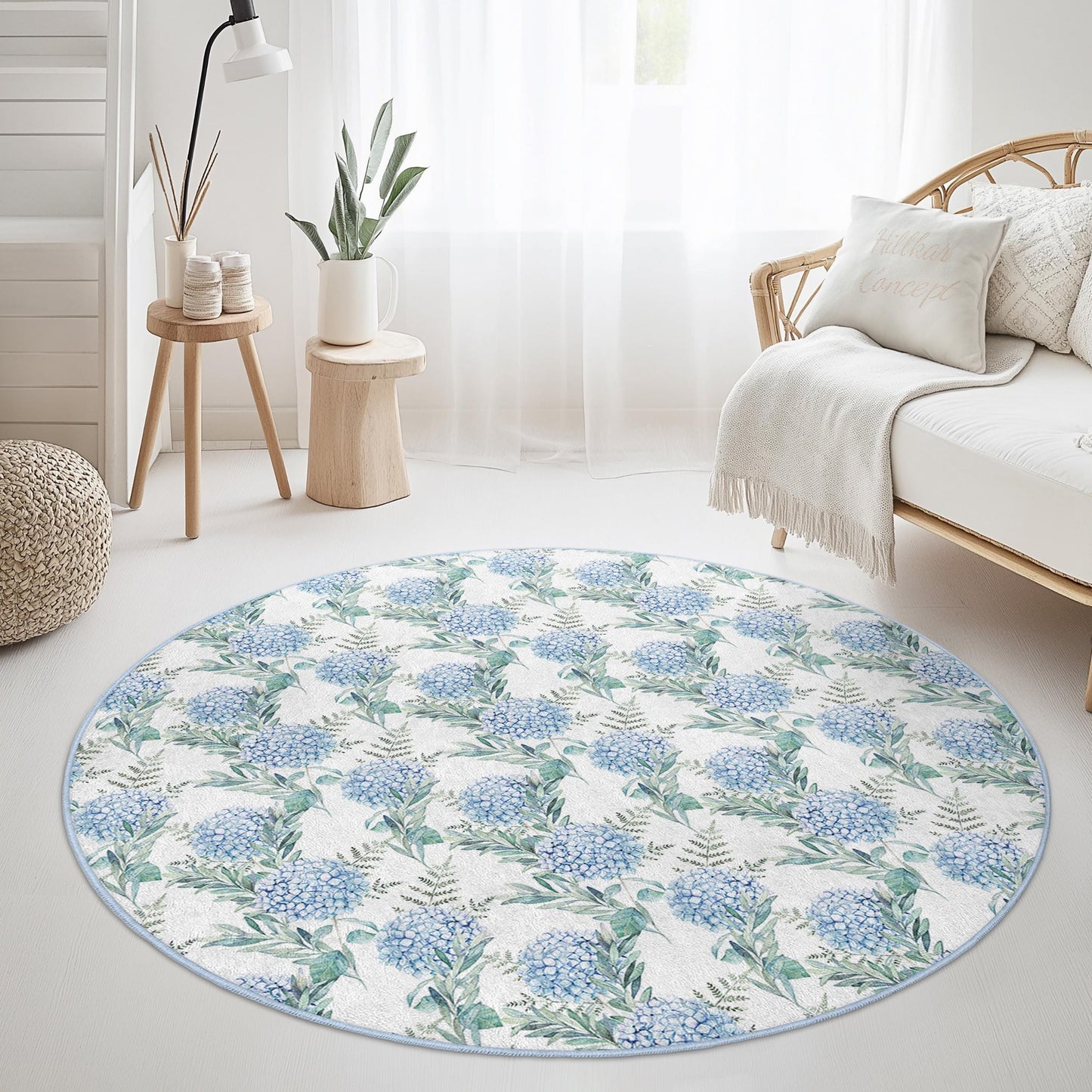 Runder Teppich mit Blumenmuster, blauer Blumenteppich, runder Wohnzimmerteppich, zartes Blumendekor, gemütlicher Teppich für ein stilvolles Zuhause