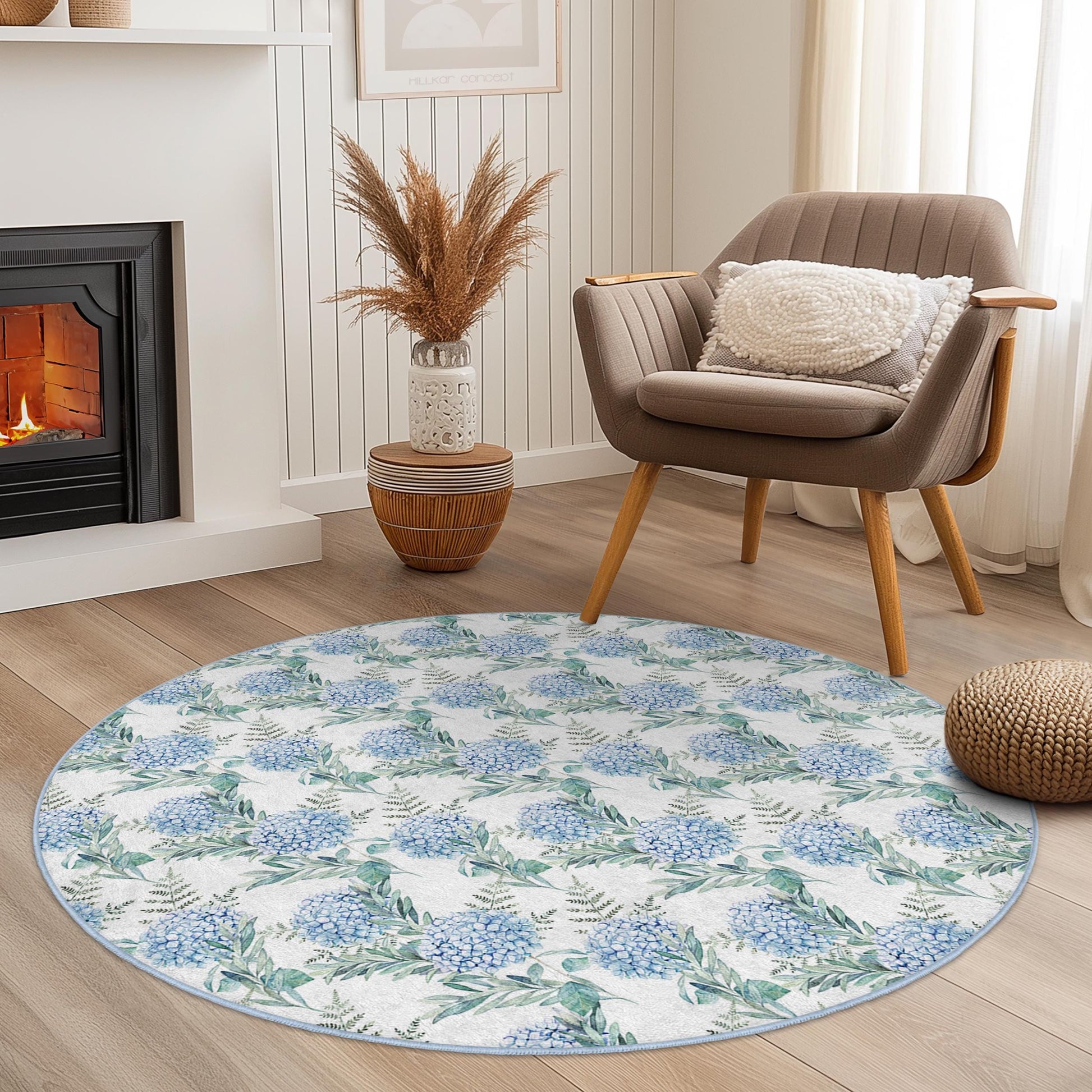 Floral Round Area Rug, Blue Flower Design Carpet, Round Living Room Rug, Soft Floral Decor, Cozy Home Aesthetic Rug