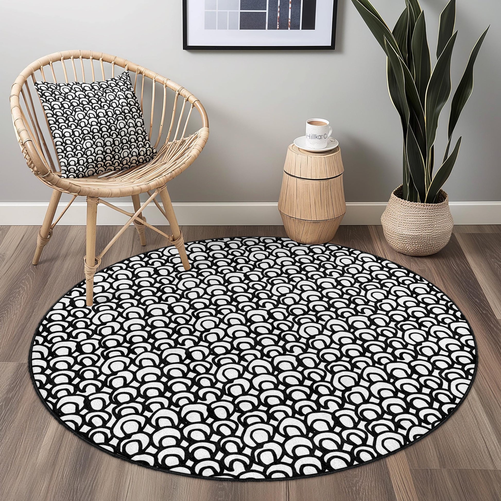 Elegant Geometric Round Area Rug, Modern Black and White Round Carpet, Stylish Home Decor, Contemporary Living Room Rug