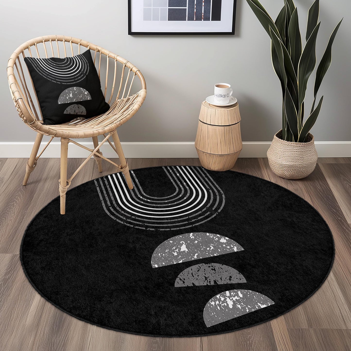 Schwarz-weißer, geometrischer runder Teppich: Modernes minimalistisches Dekor