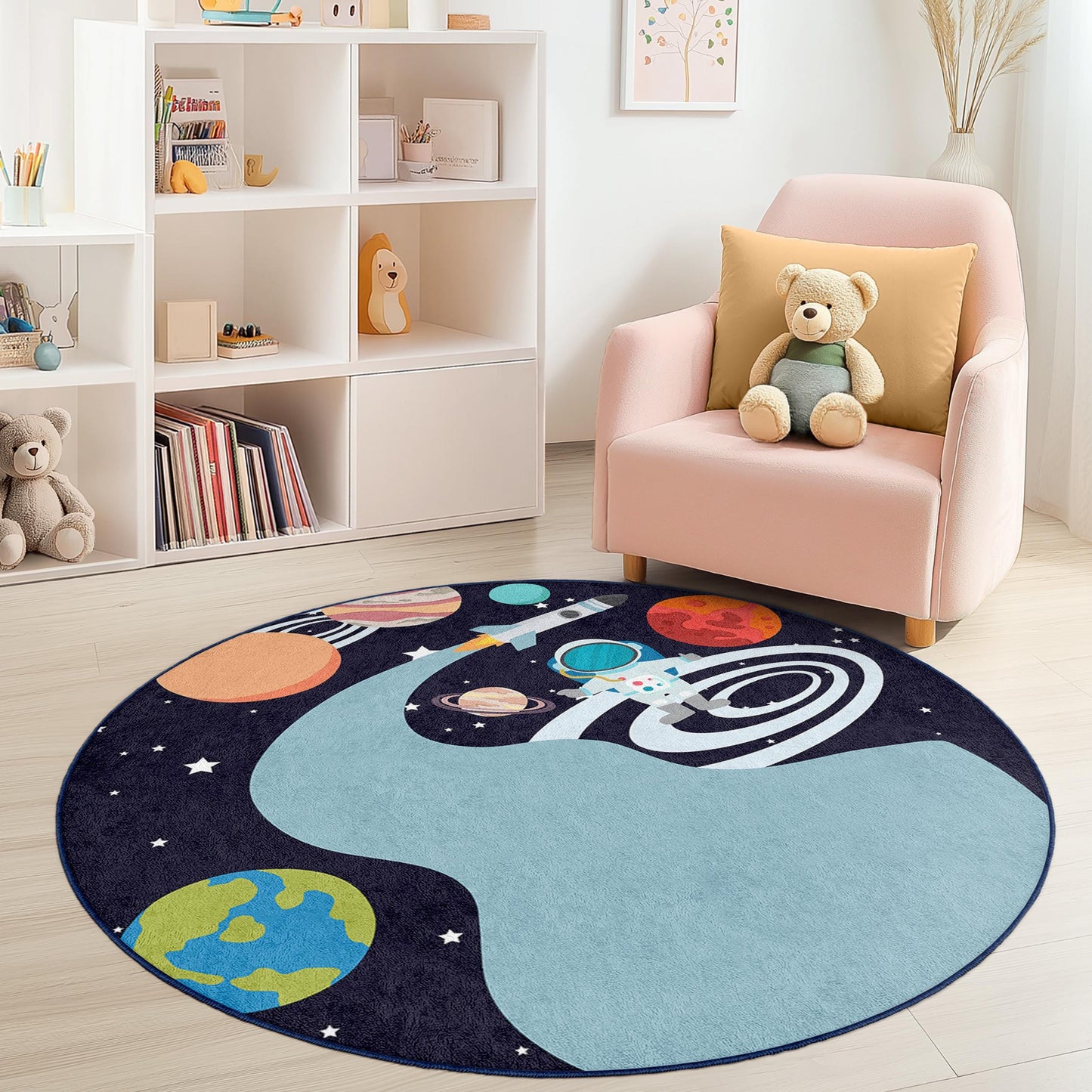 Runder Kinderteppich „Kosmisches Abenteuer“, Spielmatte mit Weltraummotiv, Astronautenteppich fürs Kinderzimmer, Galaxie-Deko, Spielzimmerteppich