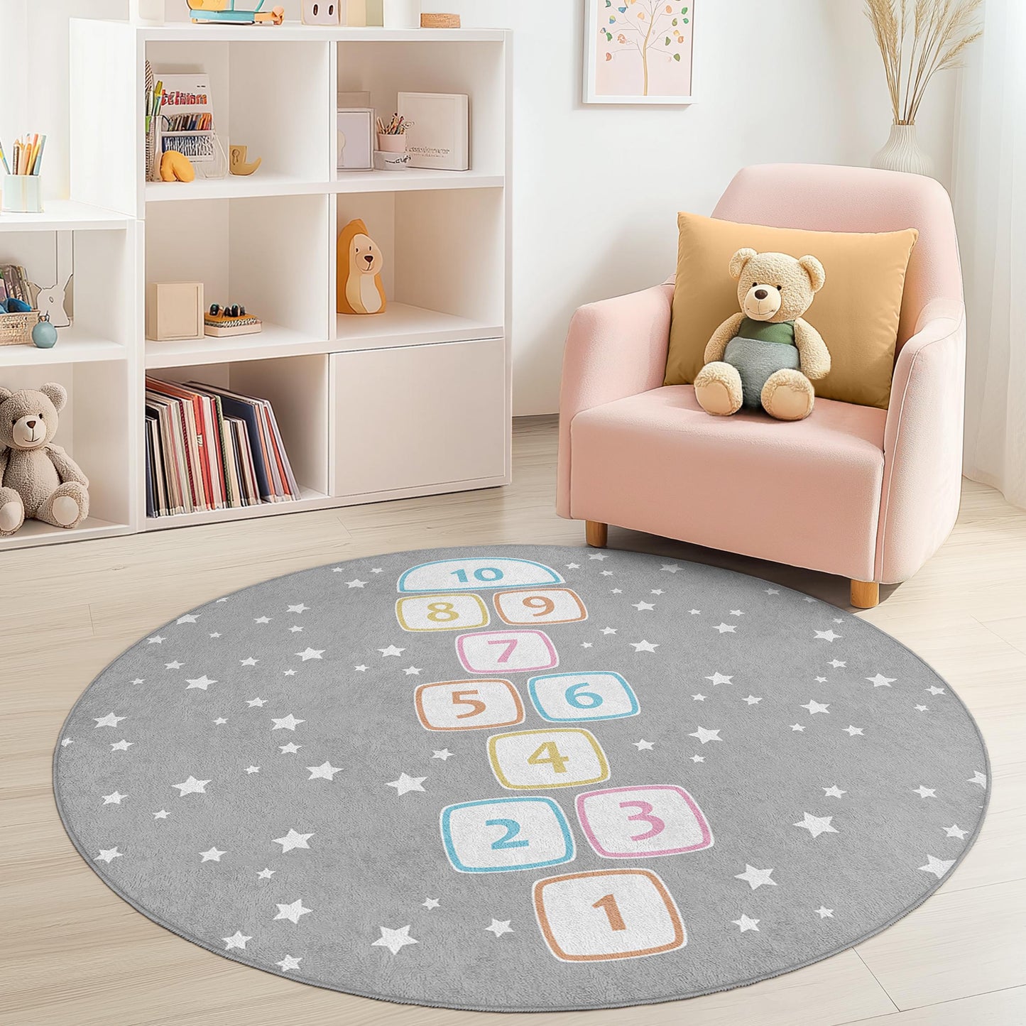 Runder Kinderteppich mit Hüpfspielmuster, verspielter Teppich fürs Kinderzimmer, weiche Kinderzimmerdekoration, interaktive Spielmatte, Kinderzimmerteppich