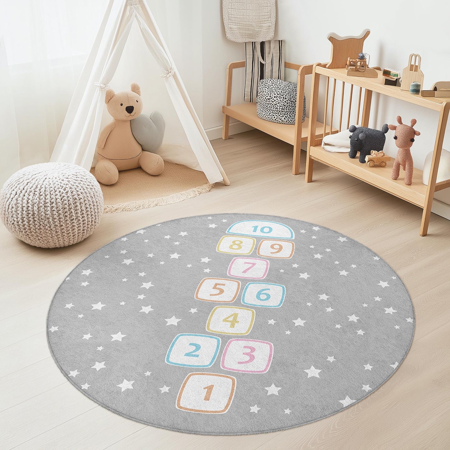 Runder Kinderteppich mit Hüpfspielmuster, verspielter Teppich fürs Kinderzimmer, weiche Kinderzimmerdekoration, interaktive Spielmatte, Kinderzimmerteppich