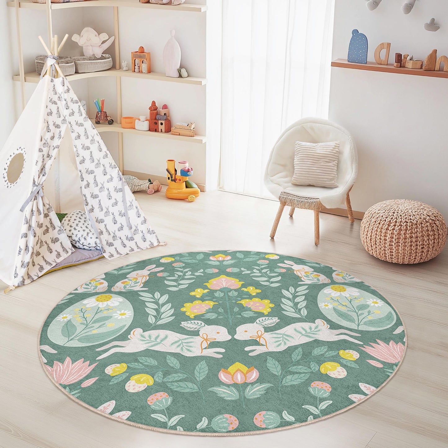 Runder Spielteppich mit Blumenmuster und Hasenmotiv, niedliche Hasen-Kinderzimmerdeko, Kinderzimmerteppich, weiche Spielmatte, Teppich mit Tiermotiv