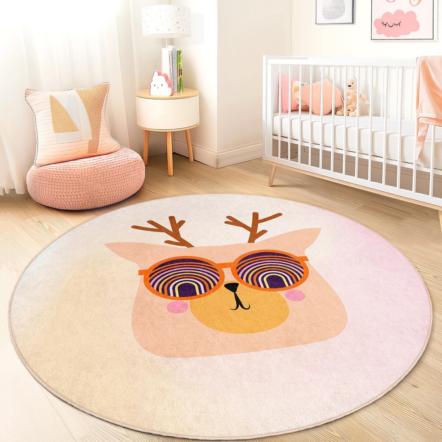 Niedlicher runder Tierteppich fürs Kinderzimmer, verspieltes Cartoon-Design, gemütliche Kinderzimmerdekoration, weiche Spielmatte für Kleinkinder, lustiger Kinderzimmerteppich