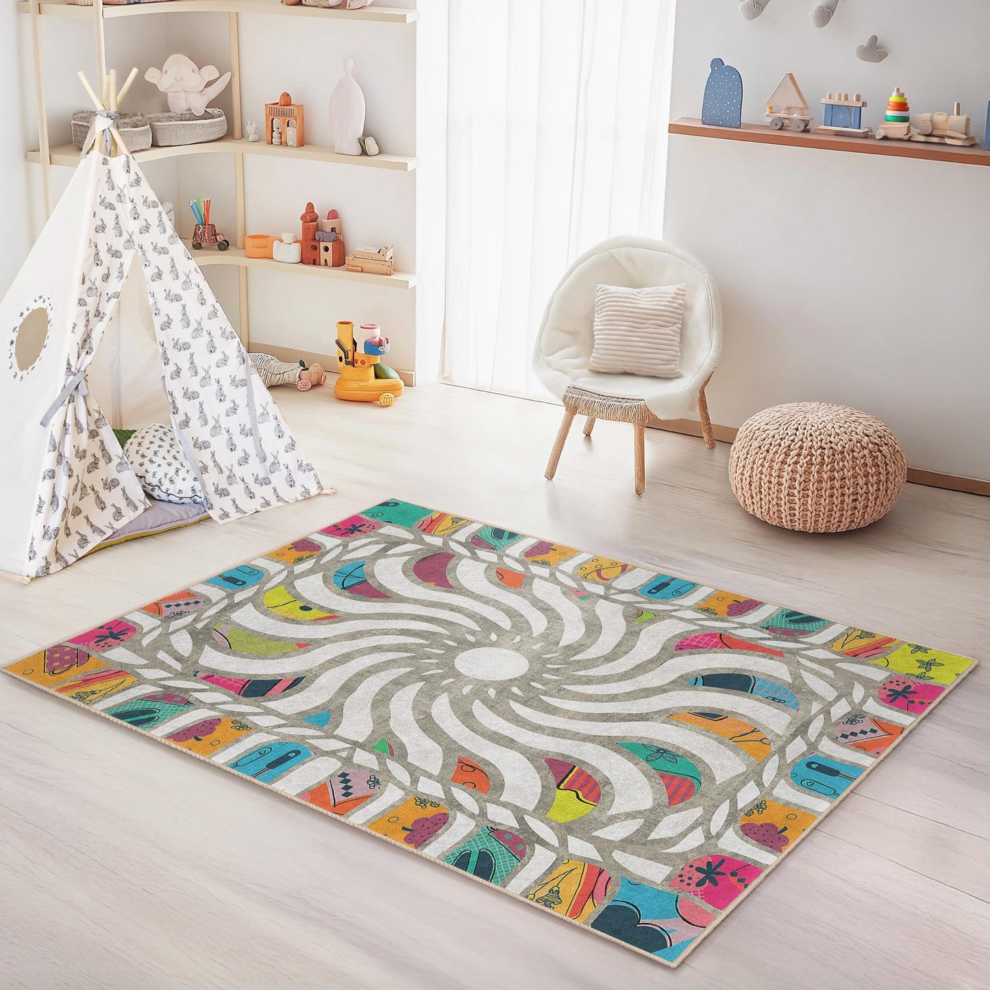 Bunter Kinderteppich mit Sonnenmuster, rechteckiger Spielzimmerteppich, farbenfroher Kinderzimmerteppich, fröhliche Kinderzimmerdekoration, weiche Spielmatte