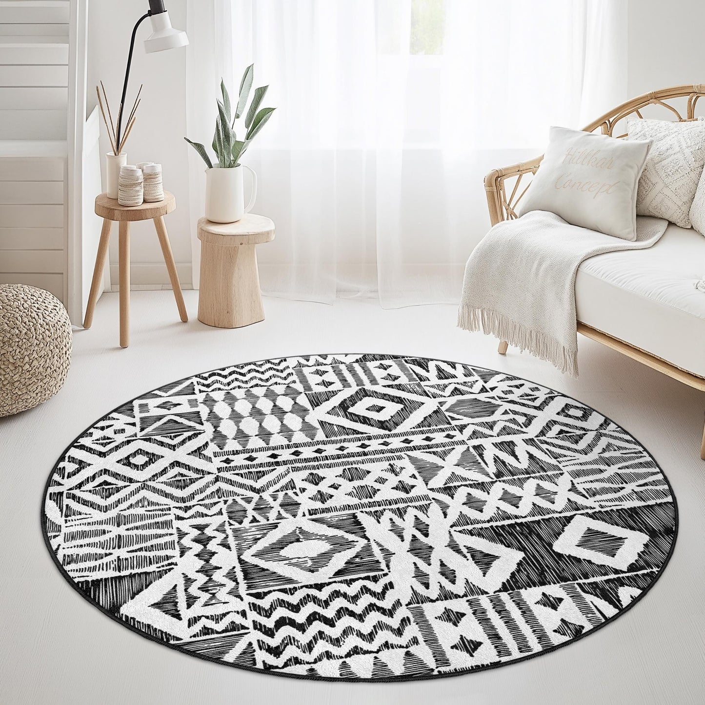 Moderner runder Teppich mit geometrischem Muster in Schwarz-Weiß, stilvoller runder Teppich für die Wohneinrichtung, zeitgenössischer runder Teppich, einzigartiges Wohnzimmer-Accessoire