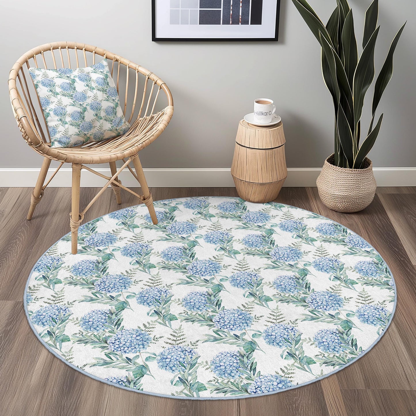 Runder Teppich mit Blumenmuster, blauer Blumenteppich, runder Wohnzimmerteppich, zartes Blumendekor, gemütlicher Teppich für ein stilvolles Zuhause