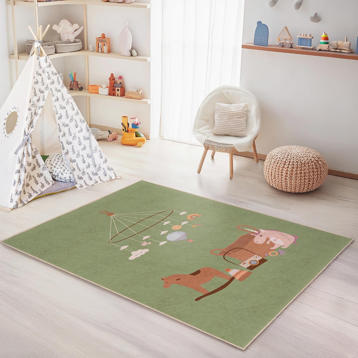 Verspielter Teppich mit Wolken- und Spielzeug-Mobile-Design, rechteckiger Kinderzimmerteppich, weiche Spielmatte für die Kinderzimmerdekoration