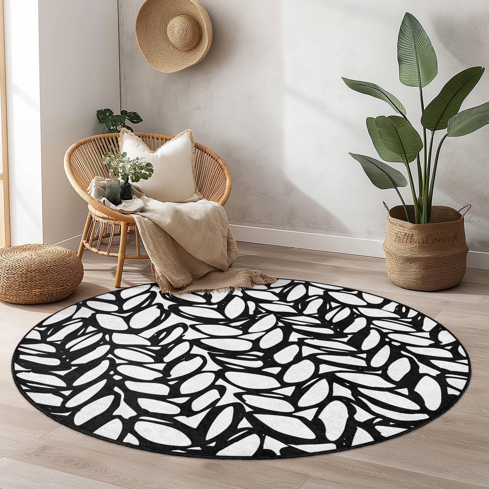 Modern Black and White Leaf Pattern Round Rug, Stylish Home Decor, Area Rug for Living Room, Bedroom, or Office, Unique Floor Mat