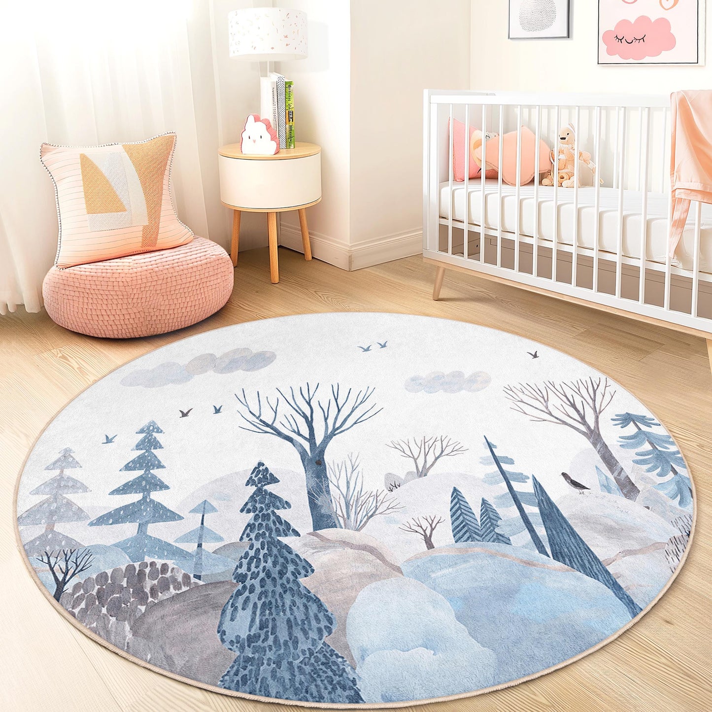 Runder Kinderteppich „Winterwunderland“, gemütlicher Waldteppich fürs Kinderzimmer, weicher Kinderteppich, naturinspirierte Spielmatte, Kinderzimmerdekoration