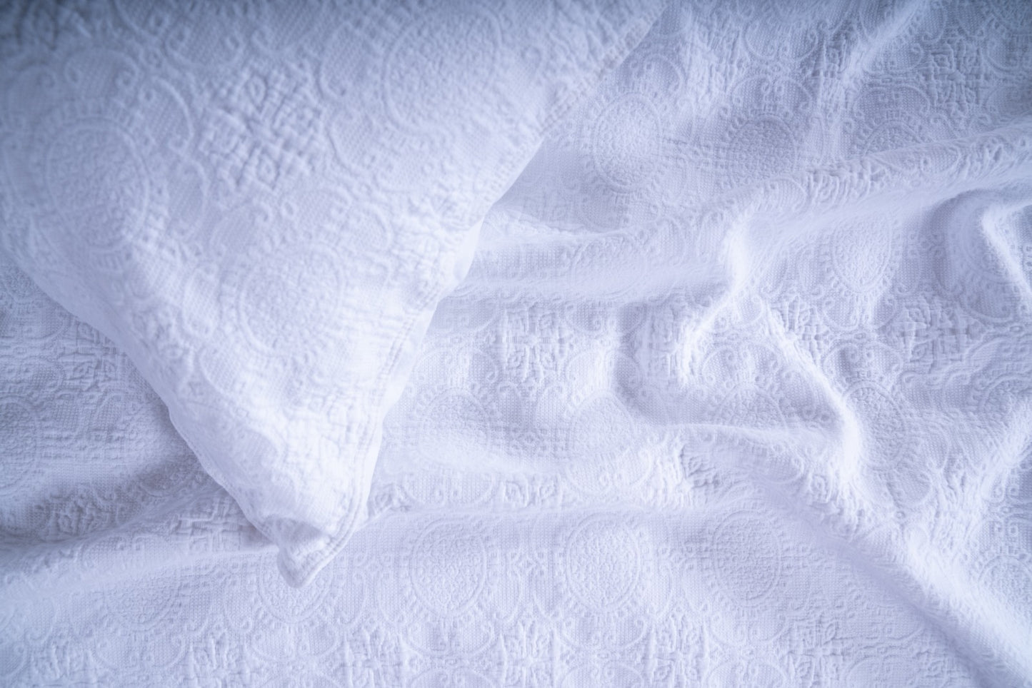 Rilievo Romantic White - Jacquard-Tagesdecke &amp; Kissenbezüge